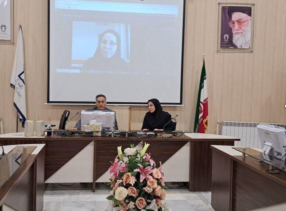 وبینار مدیر اطلاع رسانی پزشکی و منابع علمی دانشگاه با سرپرست مرکز توسعه و هماهنگی اطلاعات و انتشارات علمی وزارت بهداشت